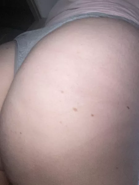 [f] Happy HUMP DAY y’all. (OC)