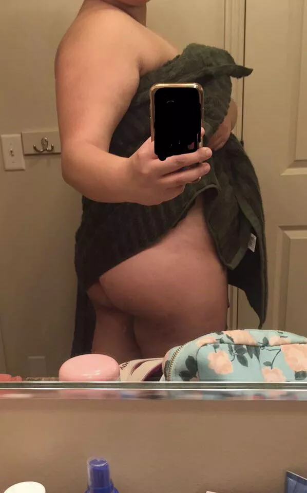 [f] Maybe I’m trying to get caught in the co-ed showers :3