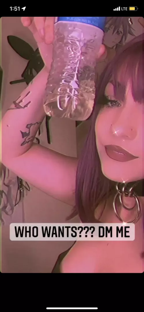 (F) Who wants a taste?😏