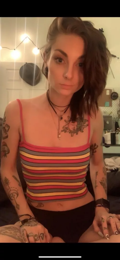 F27 🦓🌈✨crop top