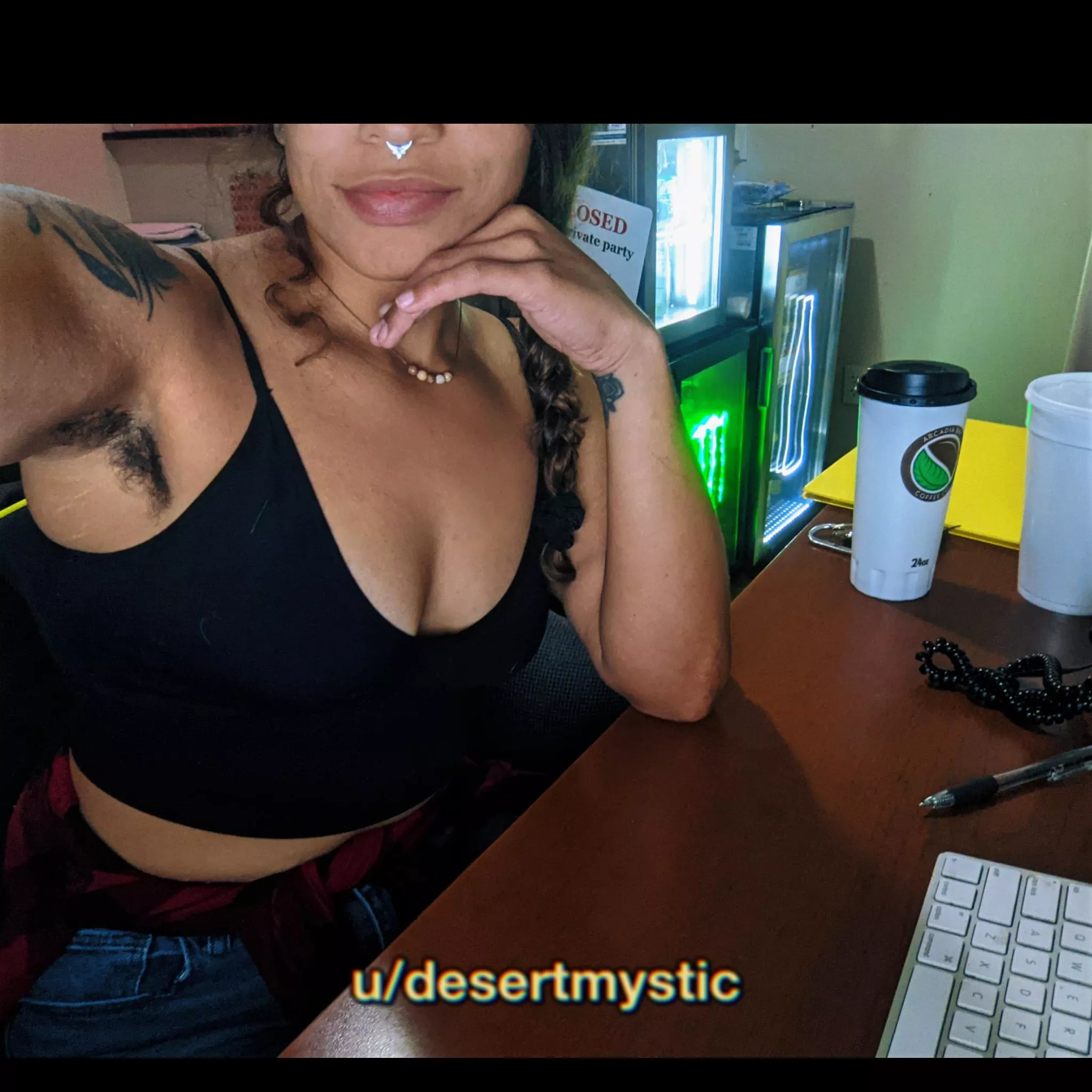 Feeling blessed ๐ง๐ฝโโ๏ธ๐ office views (; Feeling blessed ๐ง๐ฝโโ๏ธ๐ office views (;