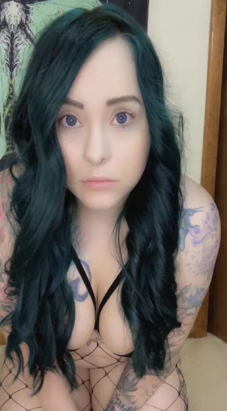 Feeling high and submissive tonight 🥺