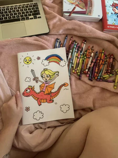 Feeling sad but colouring in makes me feel more relaxed 🥰
