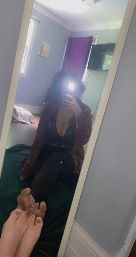 feet are a little dirty today, hope that’s okay with you 😉