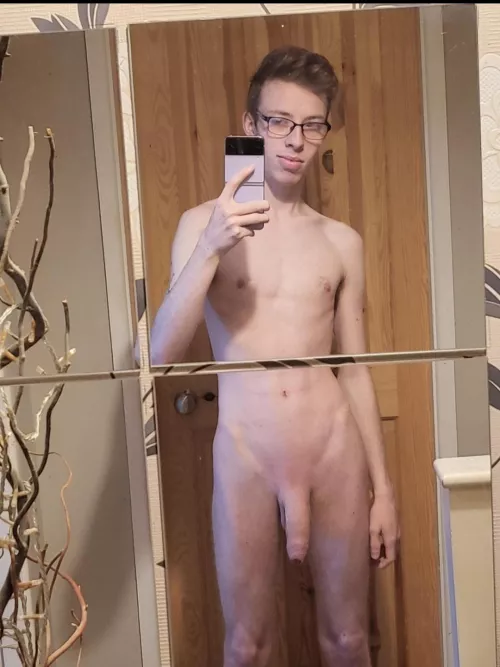 Felt like showing off after a shave 😘 hope you all like it