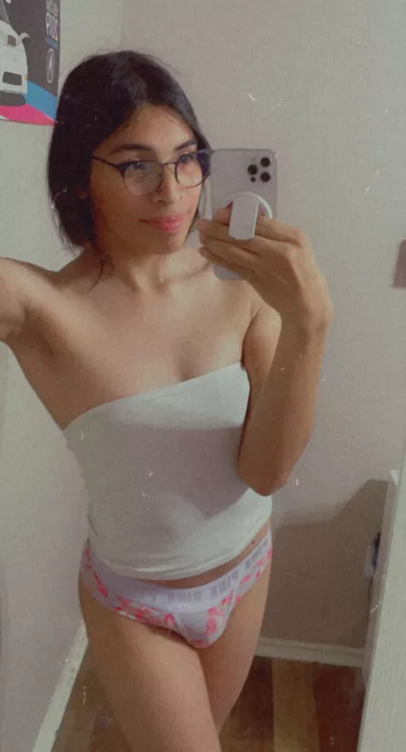 Figured my girl bulge would be appreciated here❤️