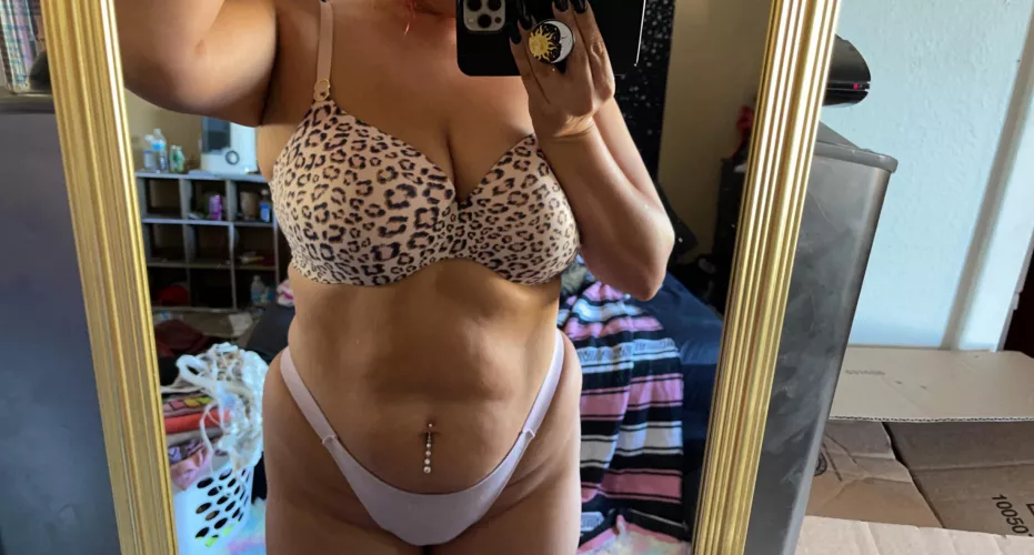 Finally found a bra in store that fits these huge tits