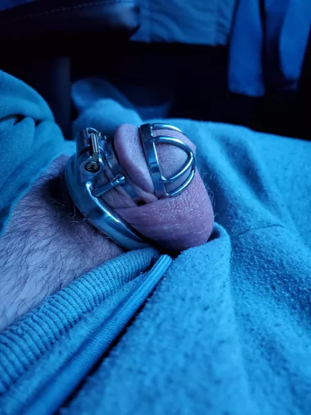 Finally got a cage that suits my size, how long should I wear it?