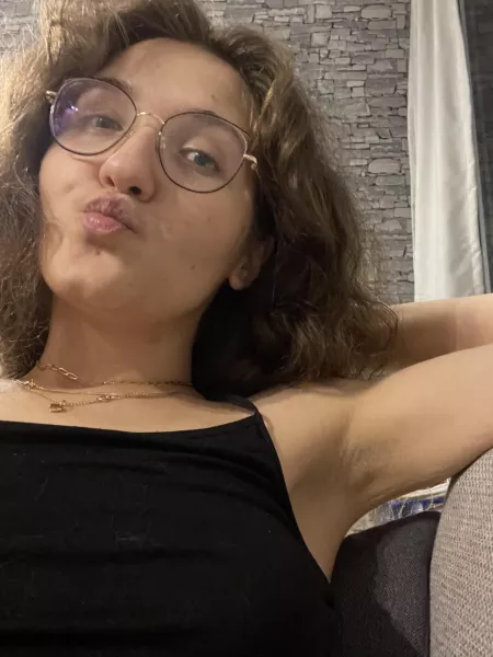 First time here :) hope you like us! 😘