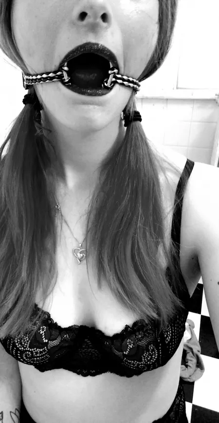 First time with a ring gag 🖤