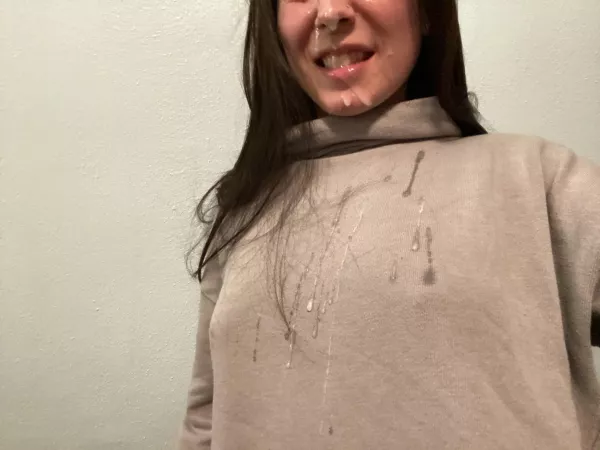 First we fucked. Then he covered me 💦😜 (f)