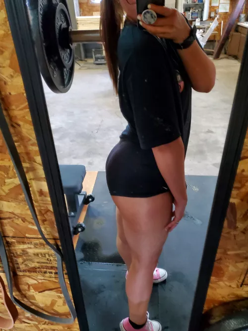 Flex Friday! Repping 185 like nothing