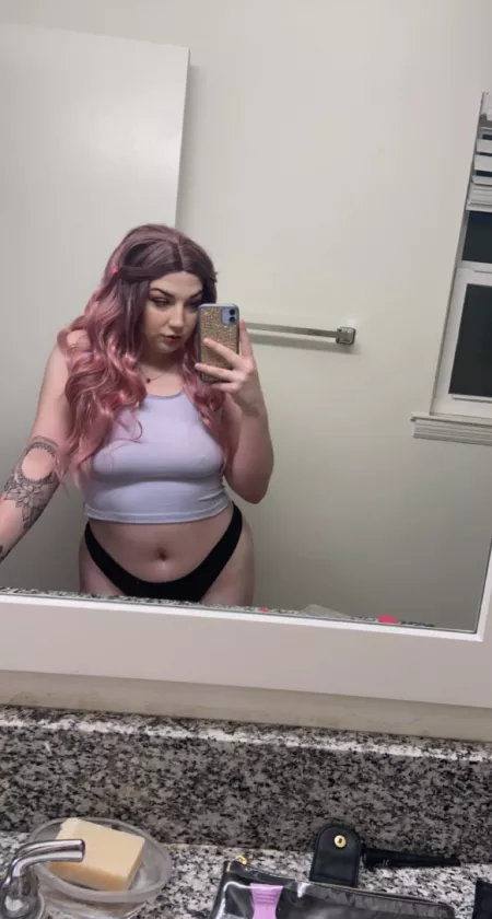 Free one month trial to my HOT ASS content on only fans 💞😏 check me out