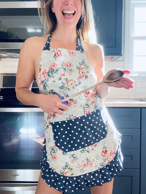 Gettin’ saucy 👩‍🍳 😜[f]