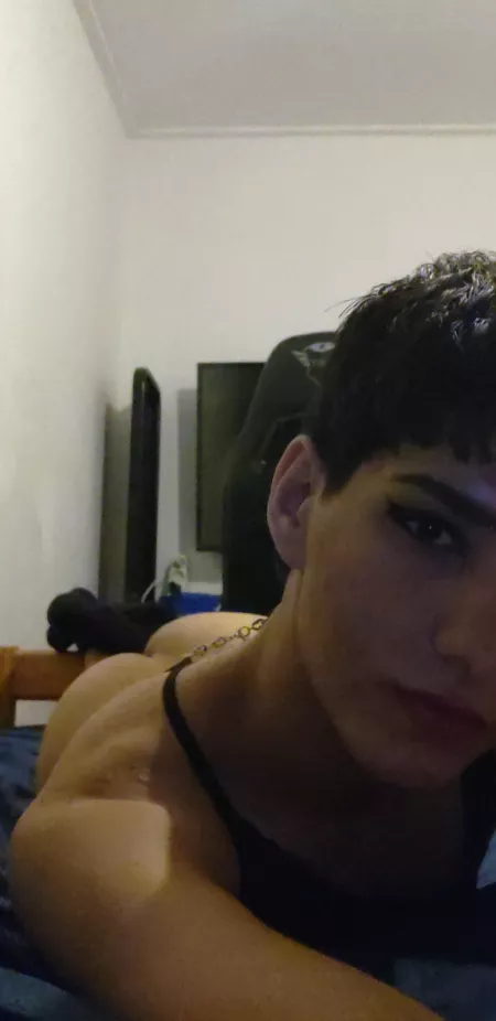 Gm gays ,so who wanna send all their hornyness to my dms 😘 [18]