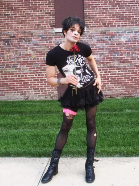 Goth isn't all darkness and despair, sometimes we have a romantic side 💜