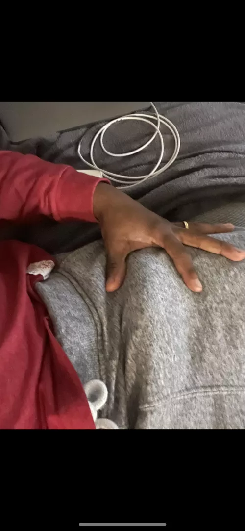 Grey sweatpants season….