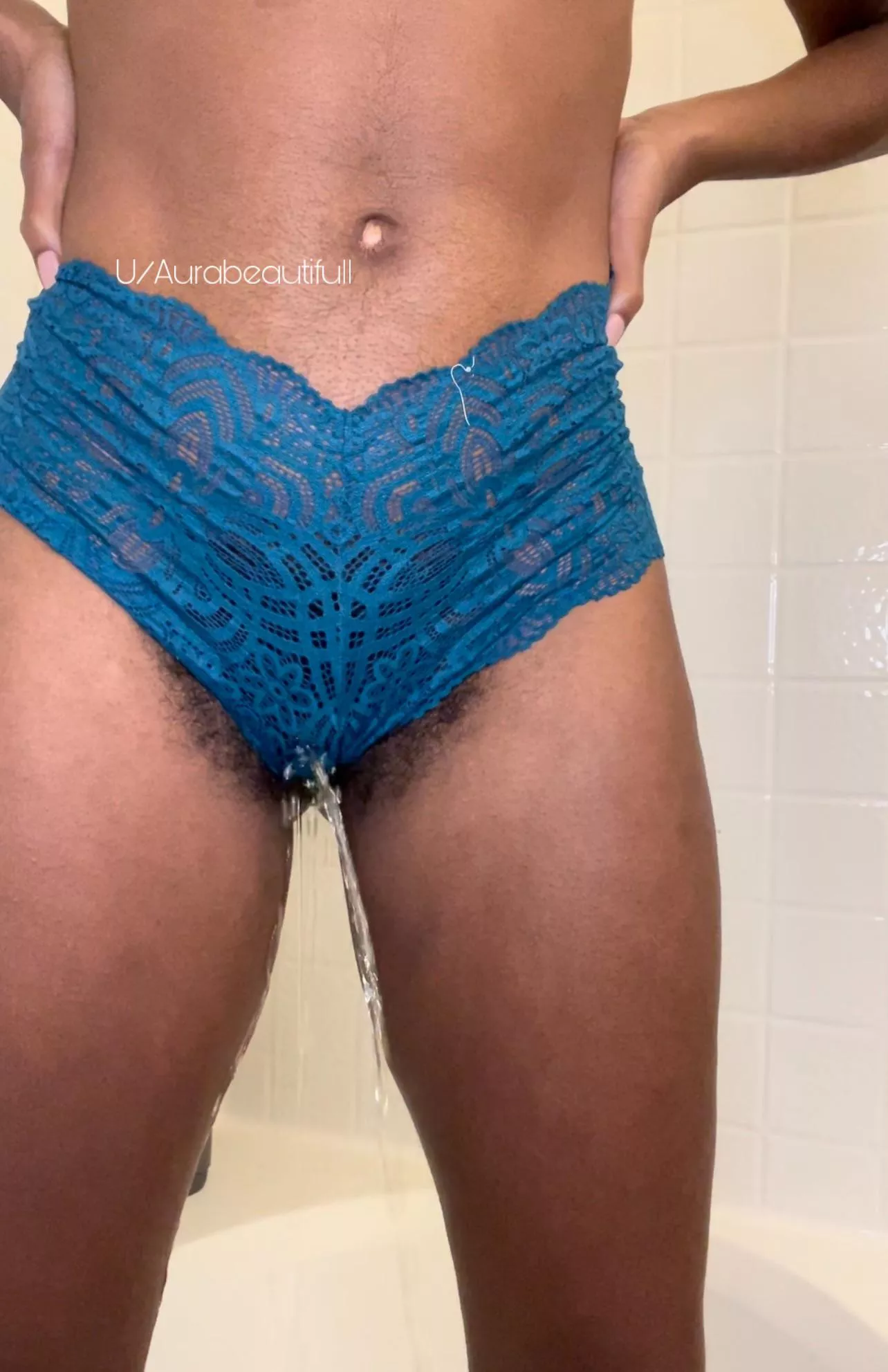Hairy pussy pheromones with a hint of pee🤤 you’ve gotta smell em💦