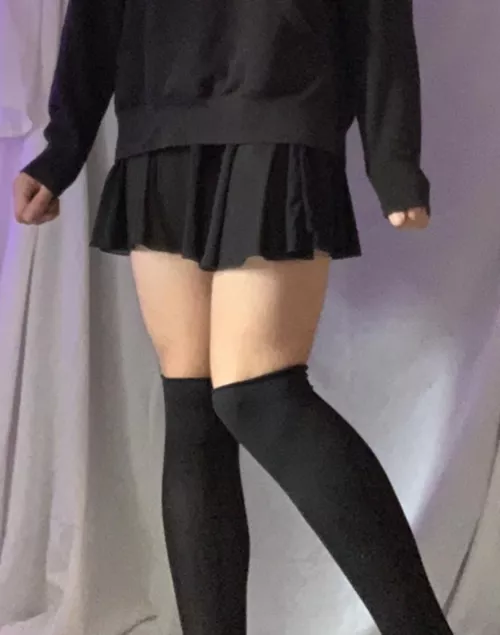 Happy femboy Friday!! Here’s an outfit to celebrate! 🎉 let me know what you guys think ok? <3