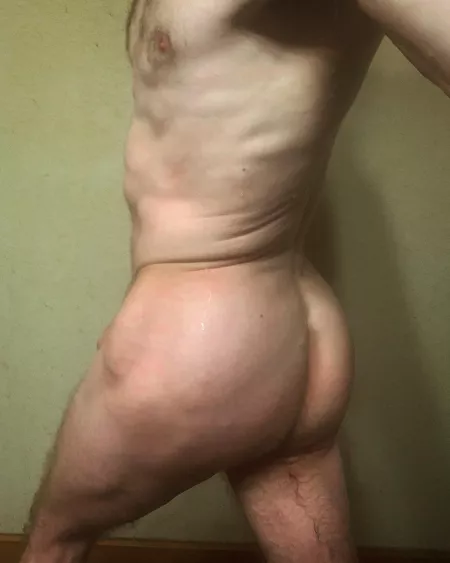 Happy hump day! 🍑