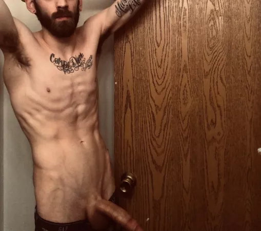 Happy Monday from the monster 🖤