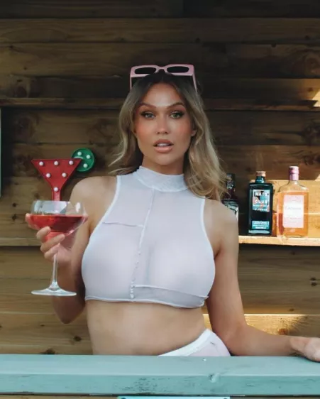 Has Sophie had some more cosmetic work done?