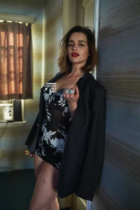Haven’t stroked in 3 days but I can’t resist Emilia Clarke, would love to get teased and obsessed to her