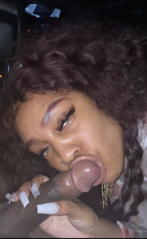 He love it when I put my lips on it 😉 gimme that soul 👀