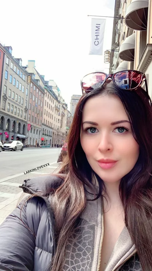 Headed to Starbucks, what do y'all want? 😉