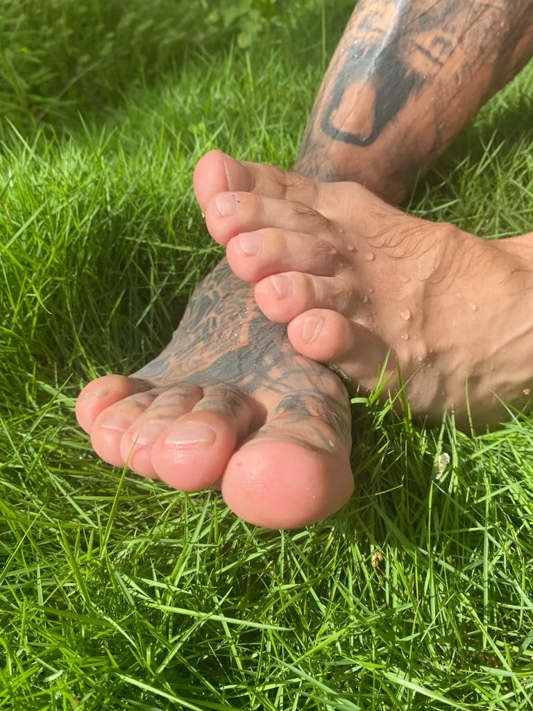Hello, if you wanna see more check put my page, also there is the link to the real fun, where you can get everything you want 👣🍆 Hello, if you wanna see more check put my page, also there is the link to the real fun, where you can get everything you want 👣🍆
