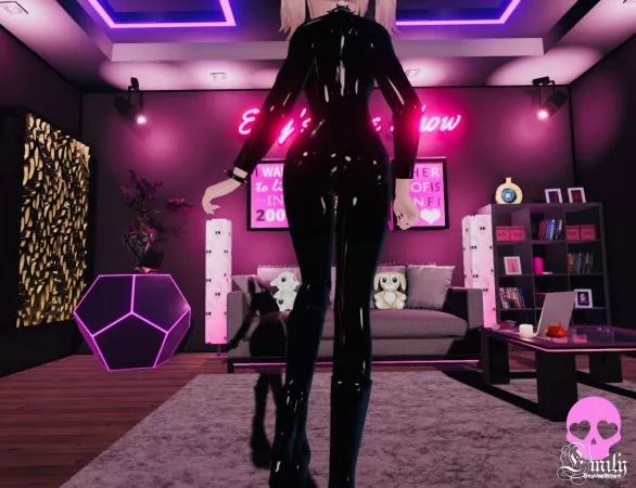 Hello, my darlings! I am very much looking forward to you in this cold and rainy weather and today I feel especially excited💕😈 https://chaturbate.com/emyliveshow