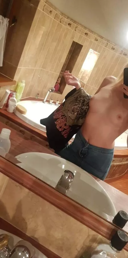 Hello reddit! My 19 gf from Poland