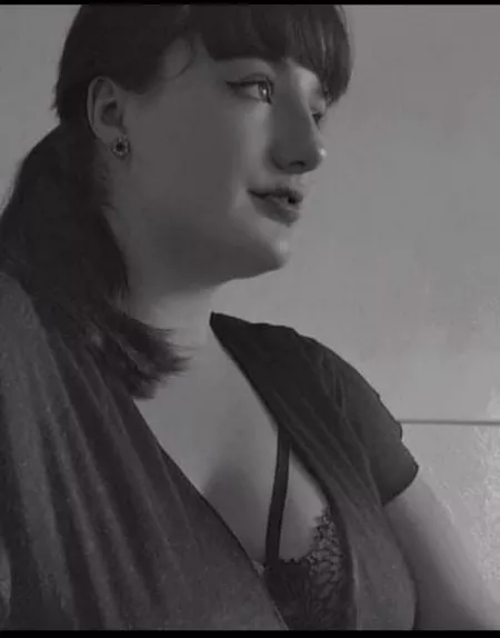 Hey, am I your type there ? 🥰