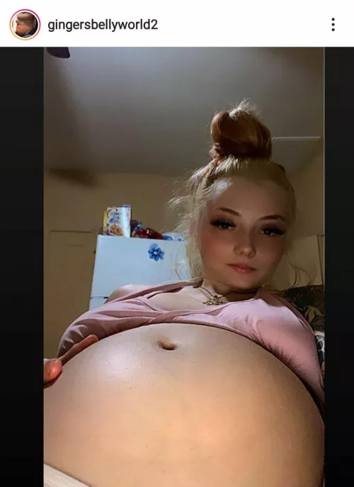 Hey does anybody have her content ?