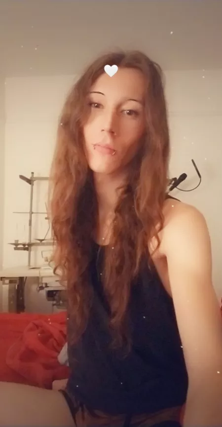 Heyy 😼 Come chat! My snapchat is japurr_thecat 😼