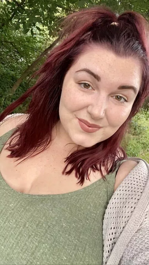 Hi anyone on here want to chat if so send me a Dm.