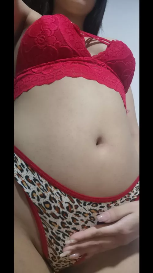 Hi daddy, do you want to pour your milk on my belly?