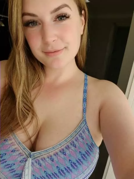 Hi im alice i love meeting new people, talking dirty chats to make have some fun or try something new about this apps or site lets keep in touch to my Snapchat im always online there Seeyou . Its Alicethompson01 Hi im alice i love meeting new people, talking dirty chats to make have some fun or try something new about this apps or site lets keep in touch to my Snapchat im always online there Seeyou . Its Alicethompson01