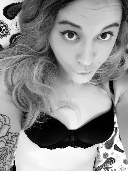 Hi I'm Maya! First picture post and i'm very new to this 🙈 x