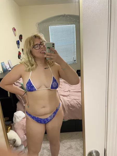 Hi. Say it back 🥺🥺