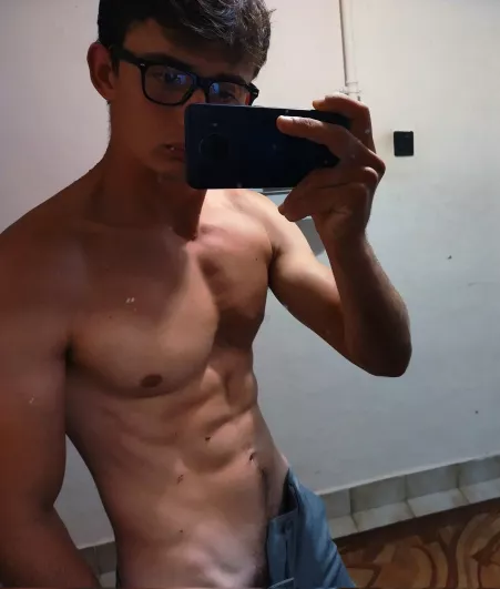 Horny twink 😛🤤