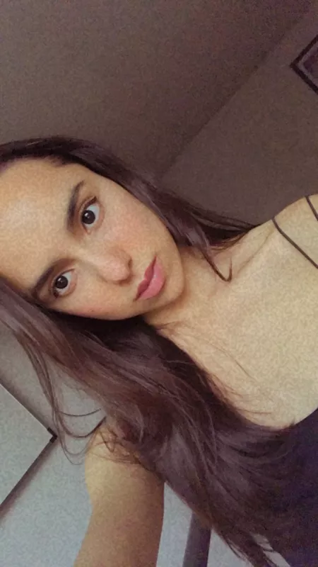 HOT BRUNNETE GIRL ❤️‍🔥
