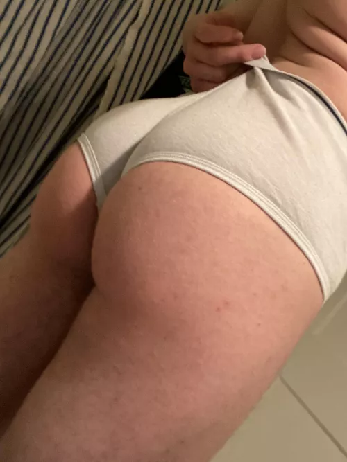 How can I change my underwear with shape like this? 😛