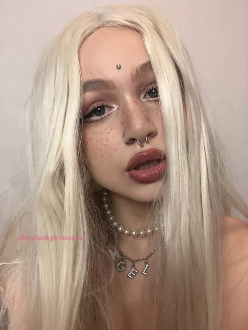 how do u like my face? is it time for pic with body now?