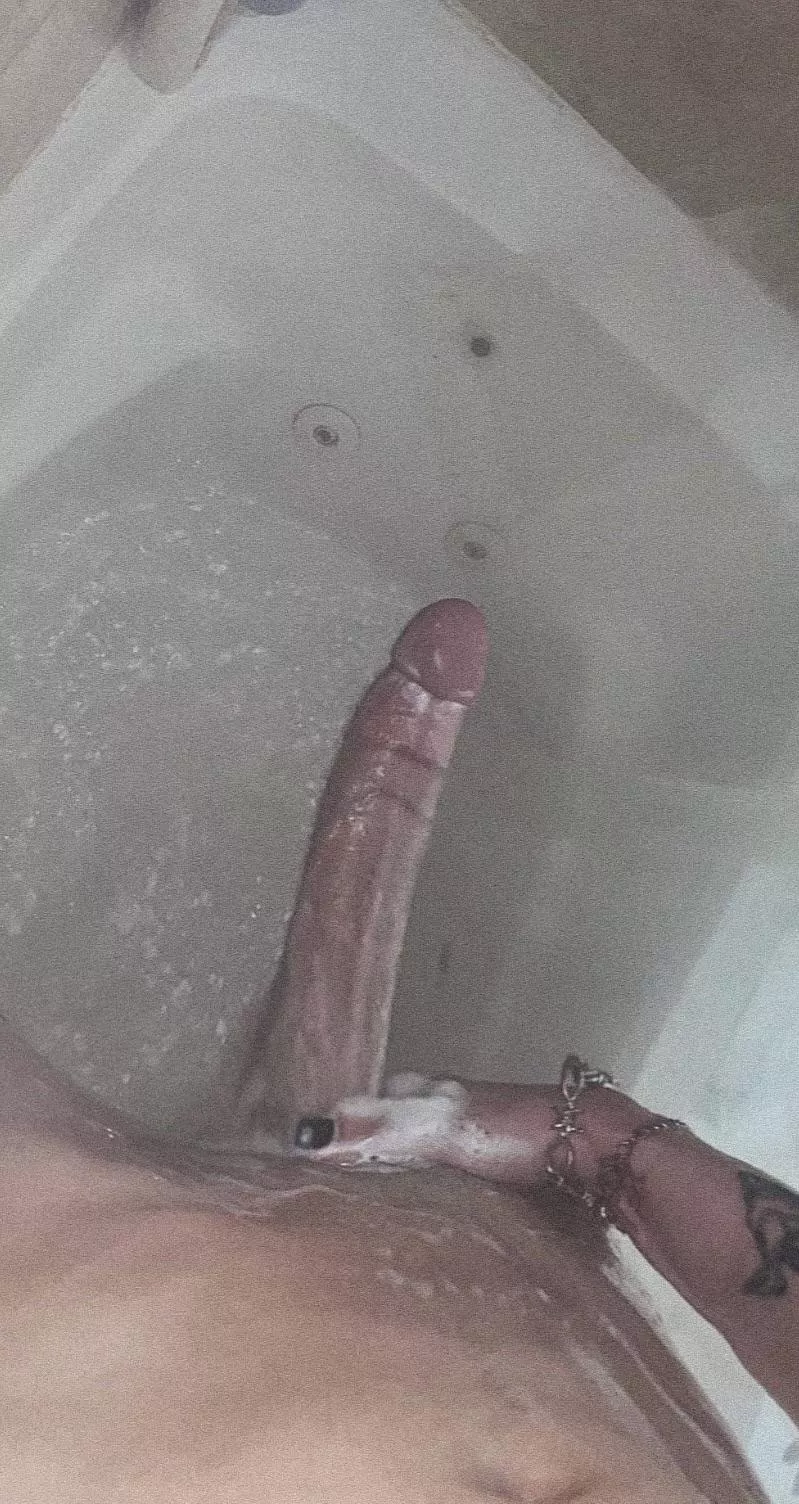 how do you ladies feel about my 12 inches of emo dick? 🖤
