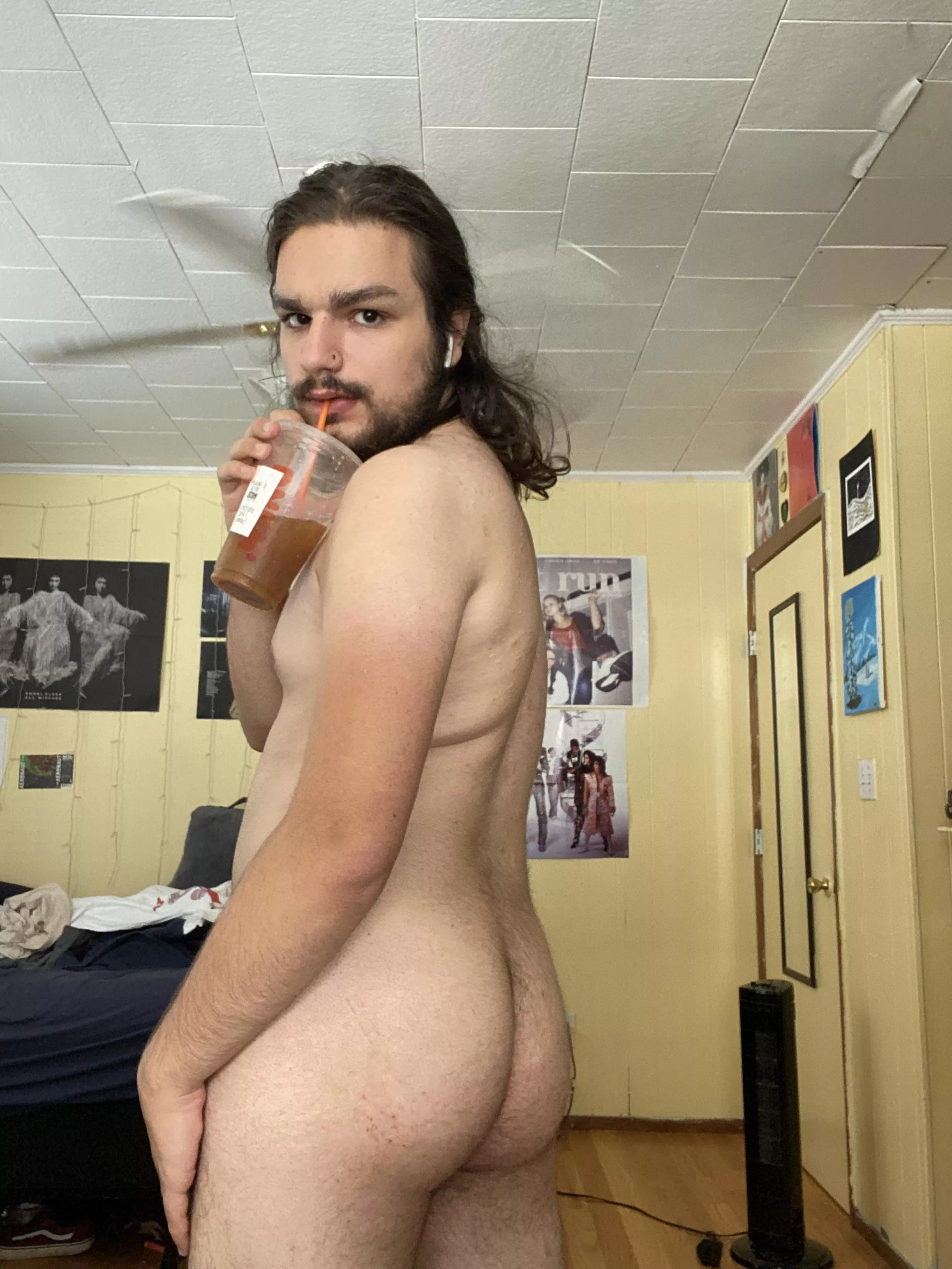how do you take your coffee? M21, 185lbs, 5’10