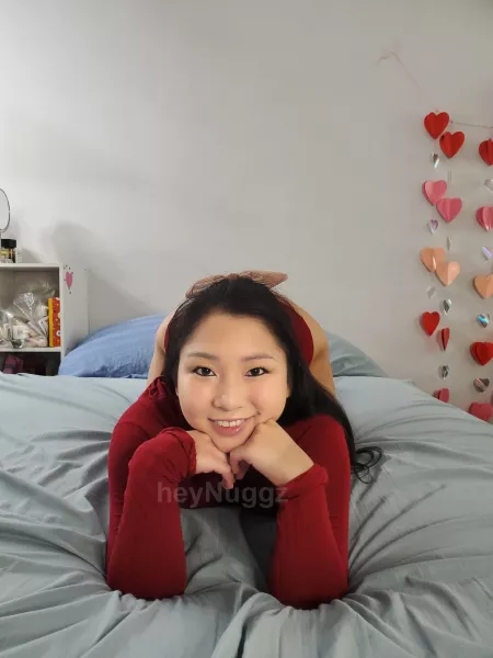 How many of you would fap to my nudes if I ever sent them? 😘