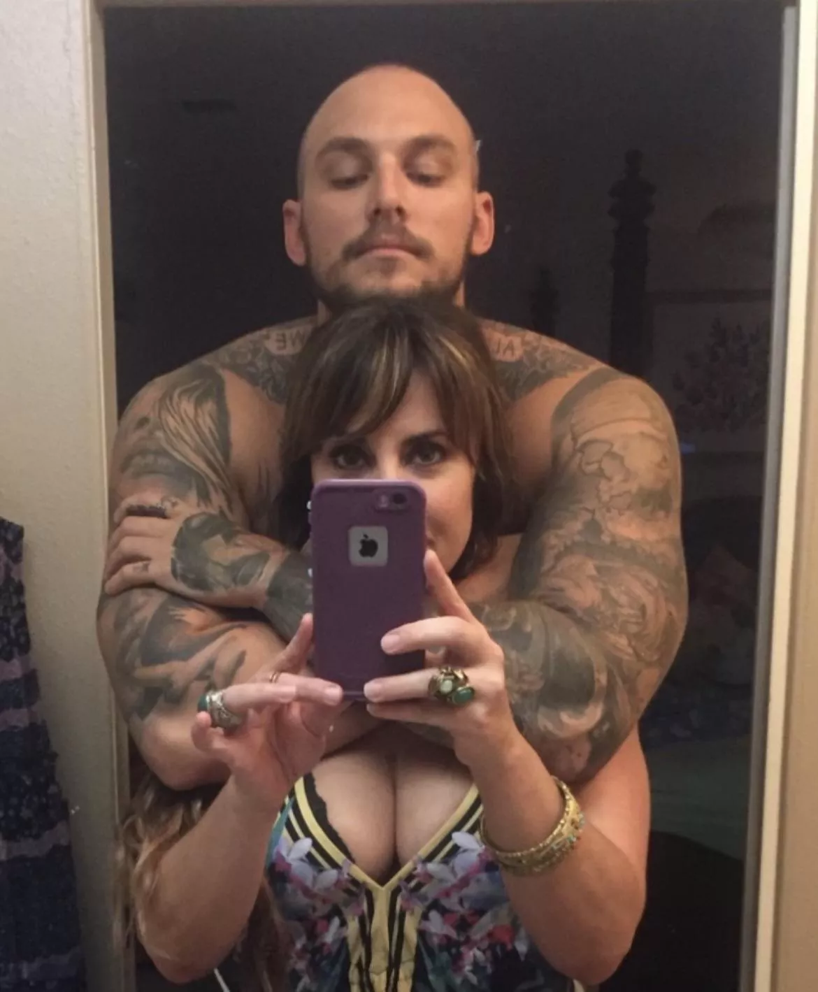 How would you react if your wife sent you this pic while she’s away on a bachelorette weekend?