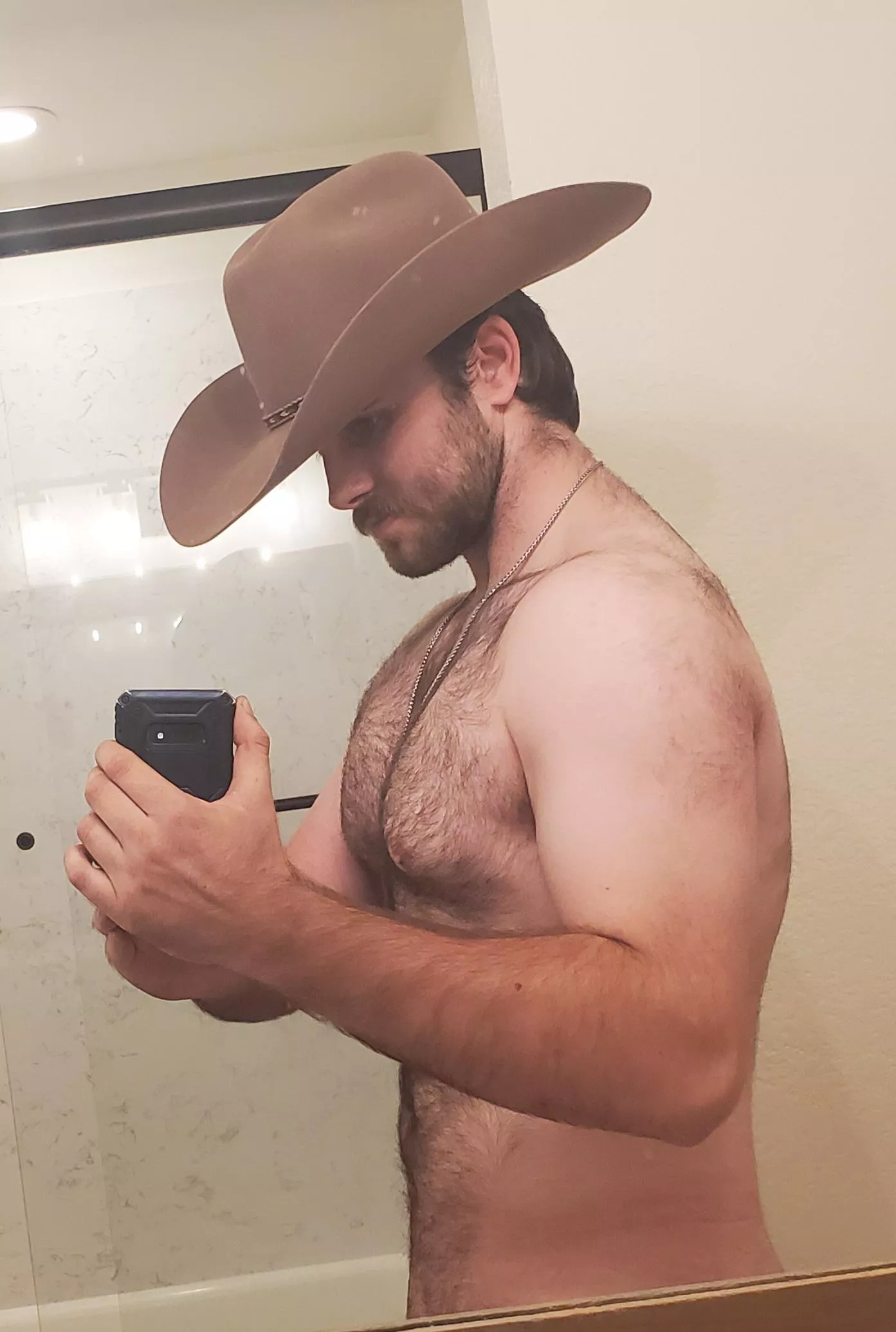 Howdy😏