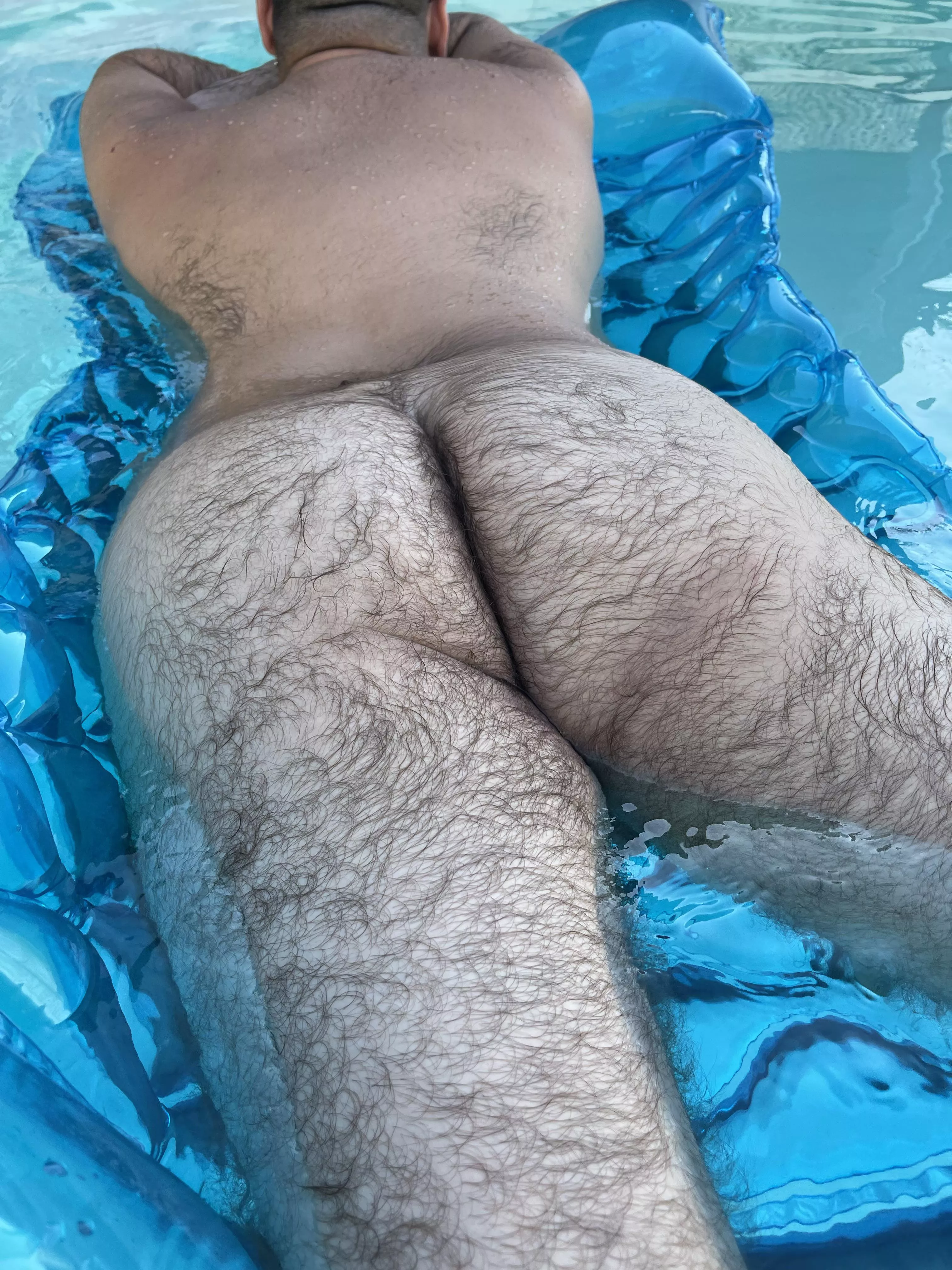 How’s this for hairy 😈